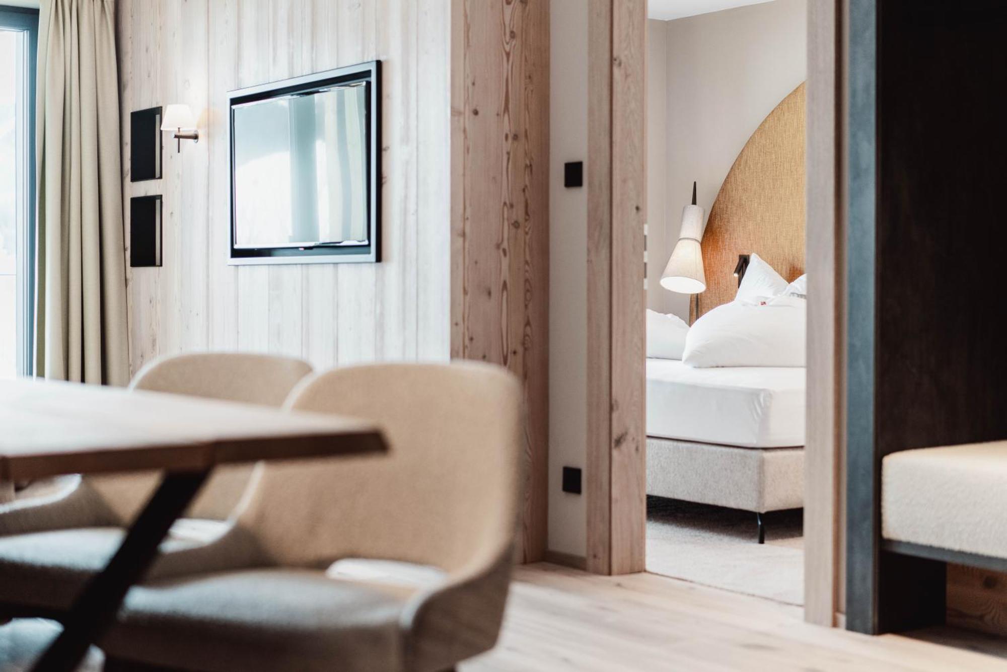 Mons Suites Wine Passion Tannheim Exterior foto