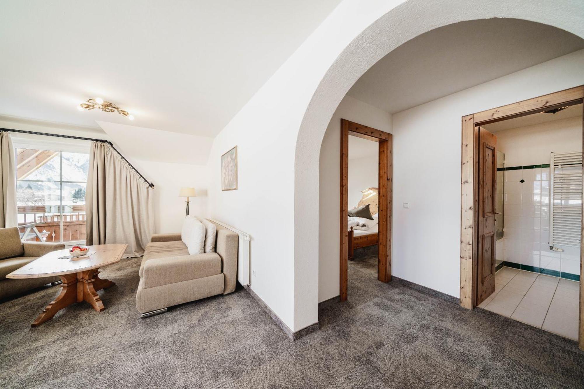 Mons Suites Wine Passion Tannheim Exterior foto